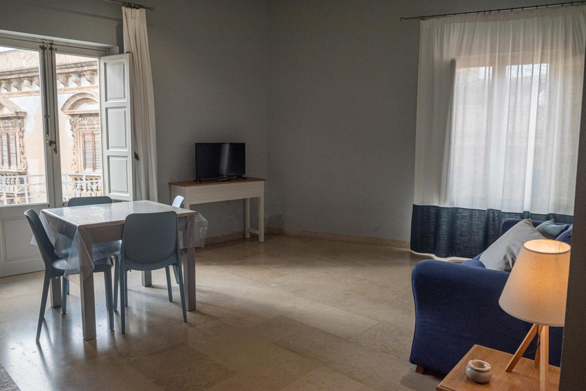 Zibibbo Suites & Rooms - Aparthotel In Centro Storico A Trapani Eksteriør billede