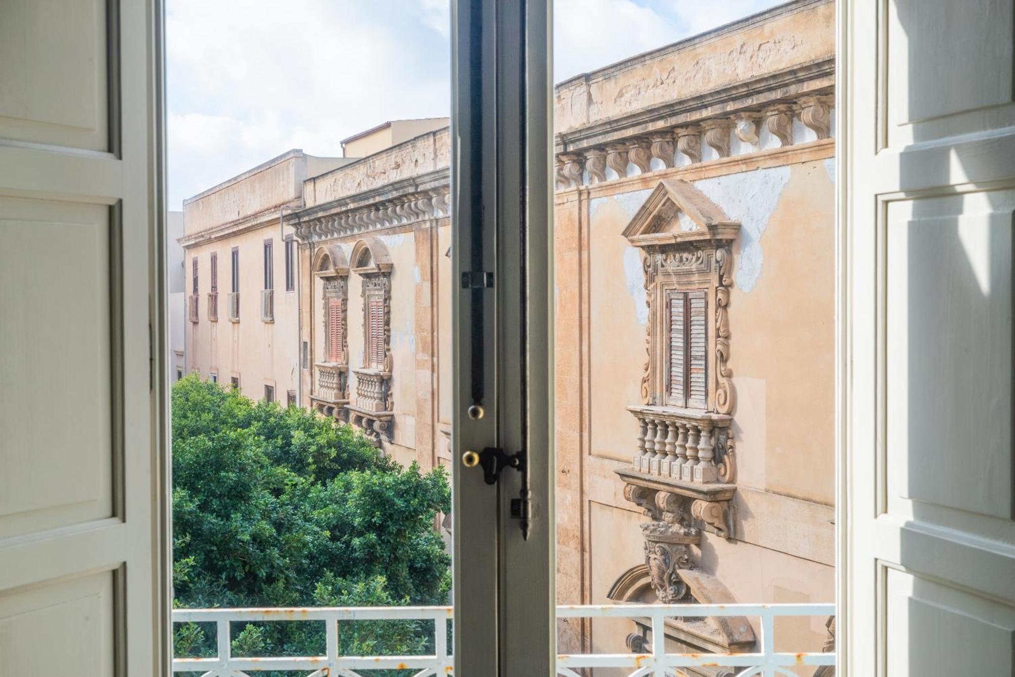 Zibibbo Suites & Rooms - Aparthotel In Centro Storico A Trapani Eksteriør billede