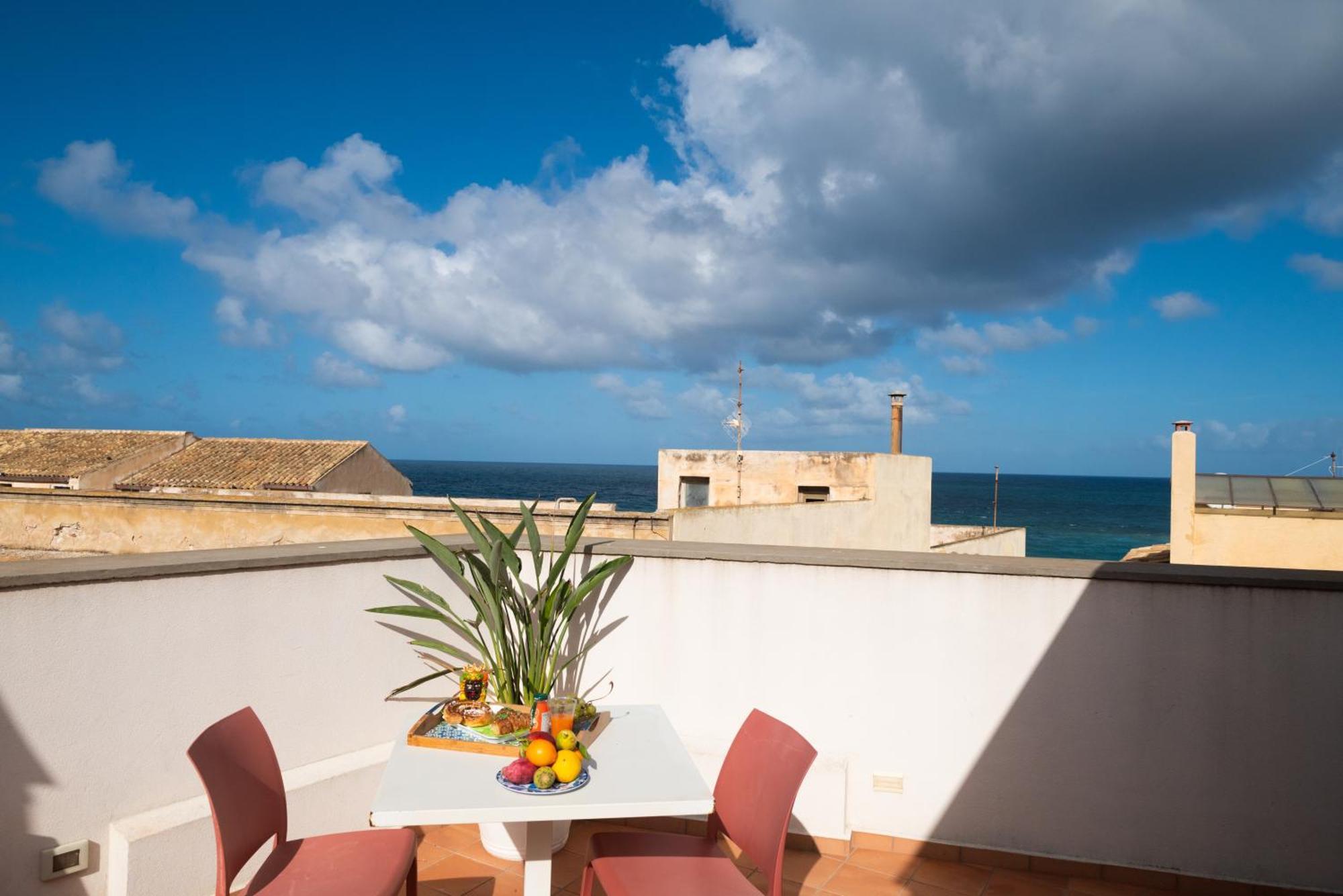 Zibibbo Suites & Rooms - Aparthotel In Centro Storico A Trapani Eksteriør billede