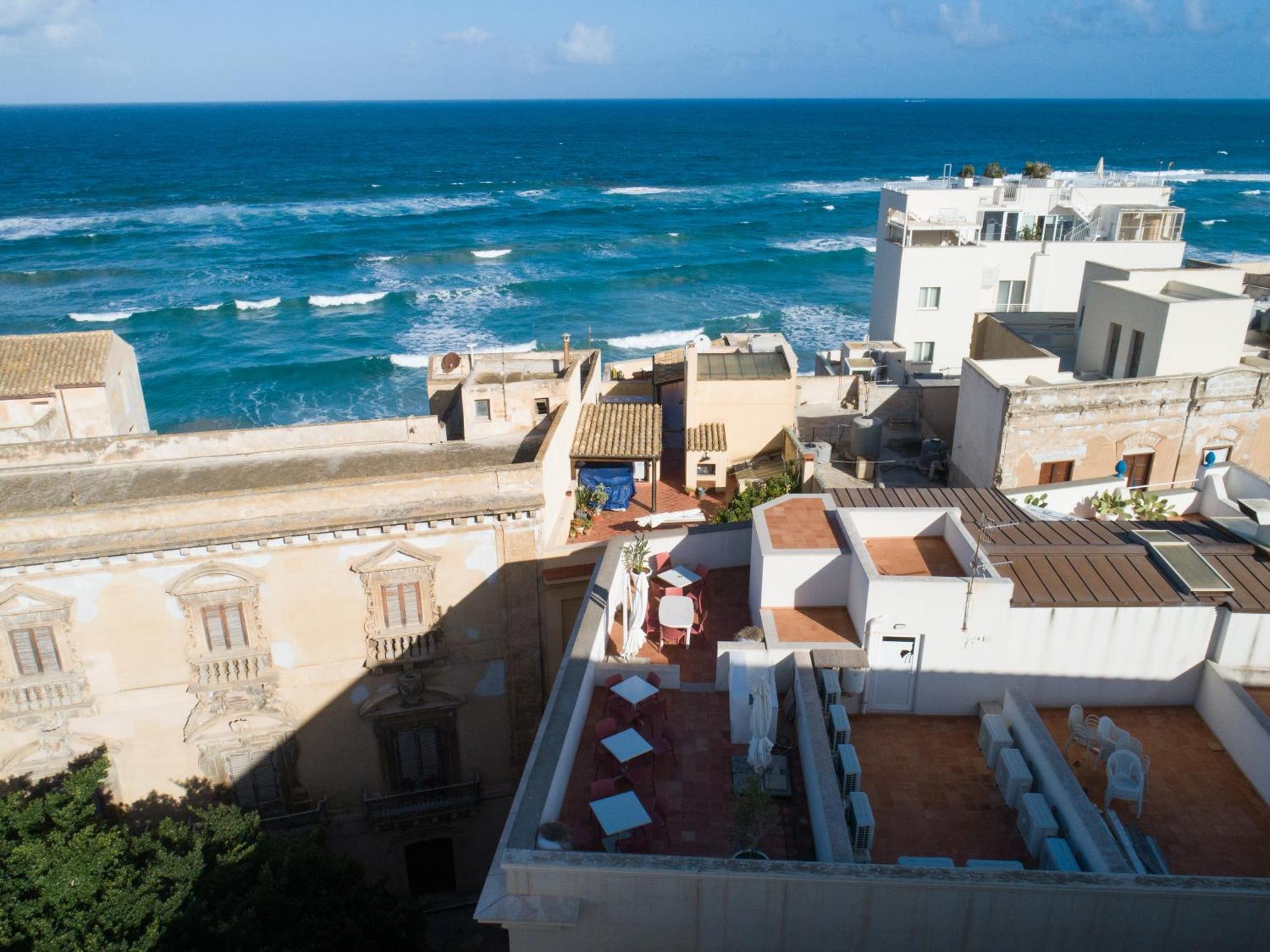 Zibibbo Suites & Rooms - Aparthotel In Centro Storico A Trapani Eksteriør billede