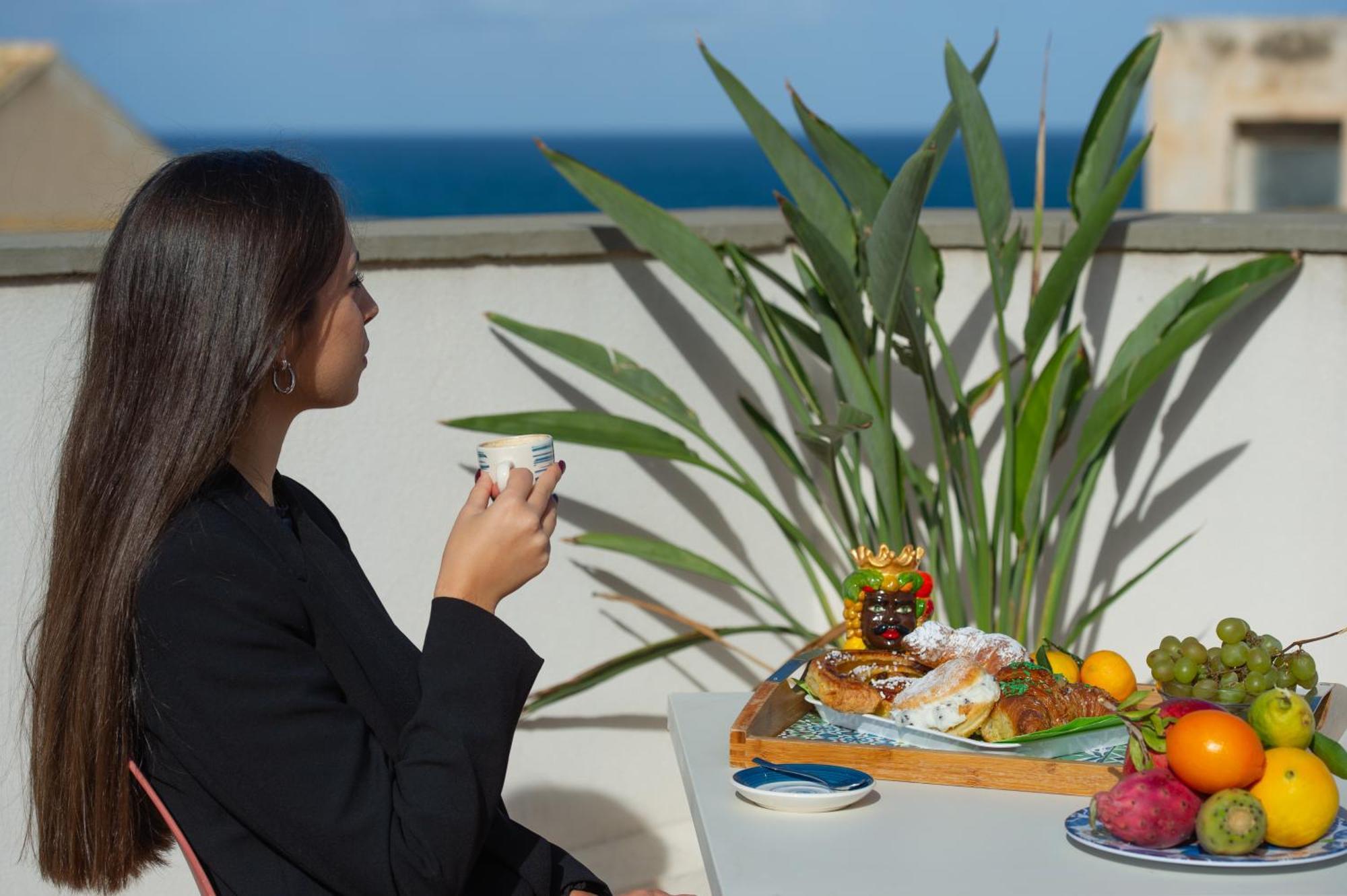 Zibibbo Suites & Rooms - Aparthotel In Centro Storico A Trapani Eksteriør billede
